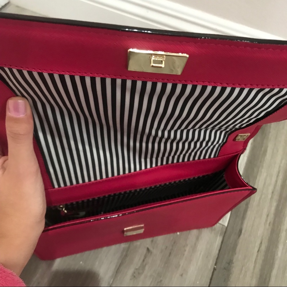 Kate Spade Classic Elegant Shoulder Purse - Picture 8 of 8